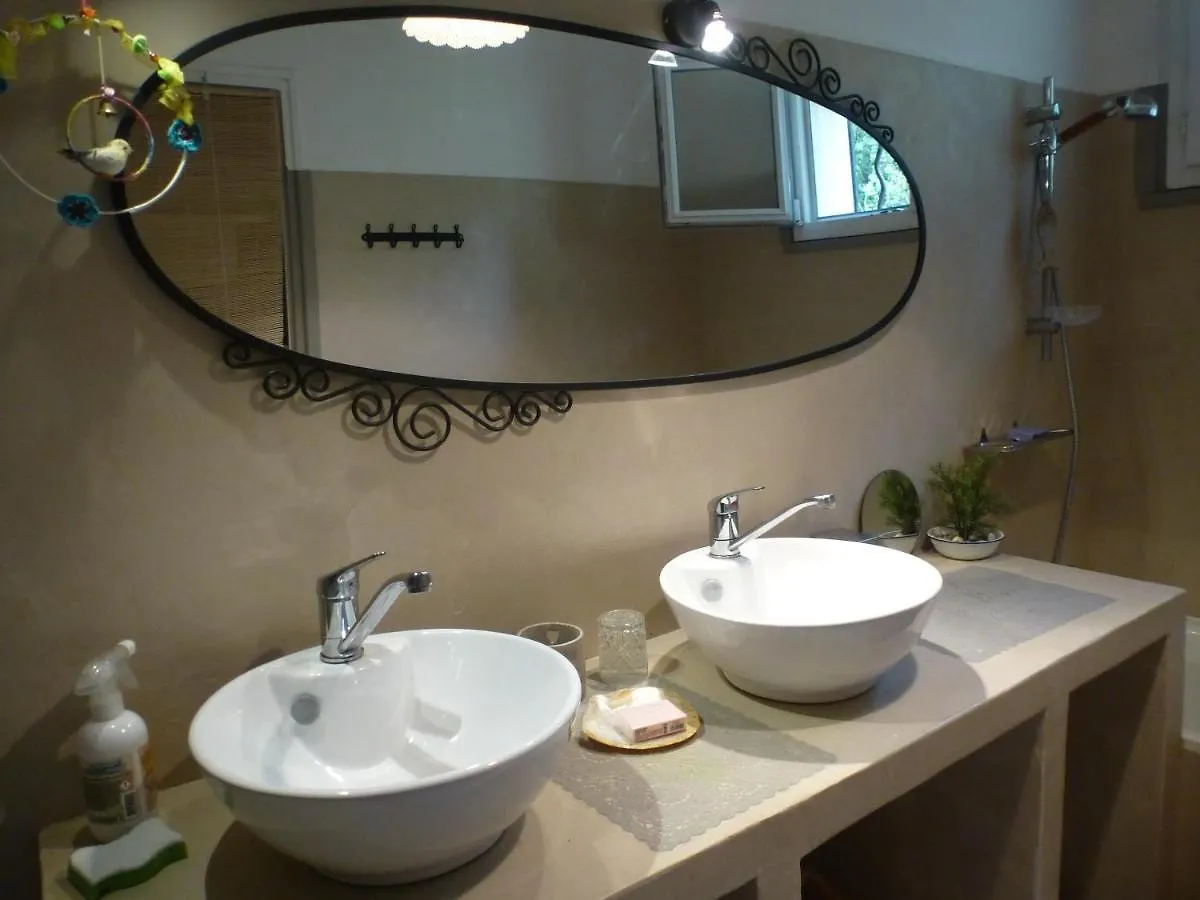 Shanti House Luberon Cheval-Blanc France